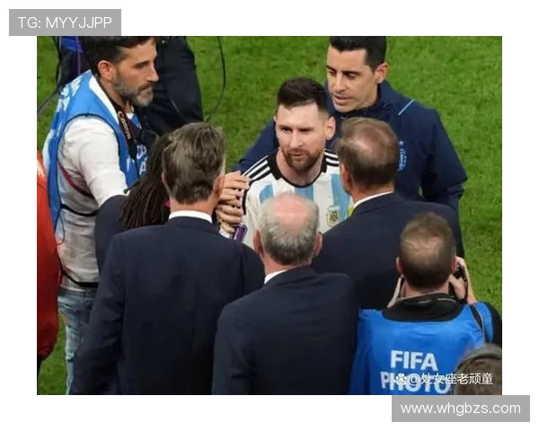 有些男人为追逐足球明星倾家荡产 他们的疯狂行为背后藏着什么秘密